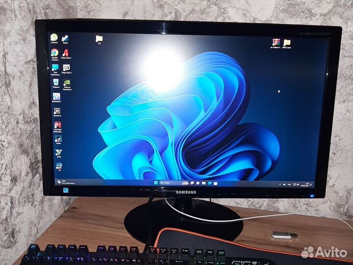 Монитор Samsung 24