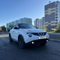 Nissan Juke 1.6 MT, 2014, 125 000 км, с пробегом, цена 930 000 руб.