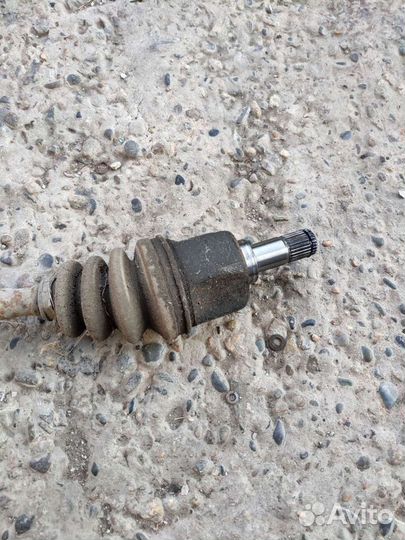 Привод Митсубиси Динго правый