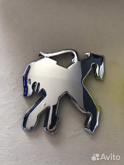 Значок на Пежо 308