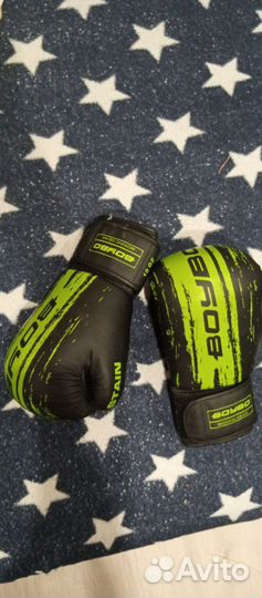 Боксерские перчатки 10 oz