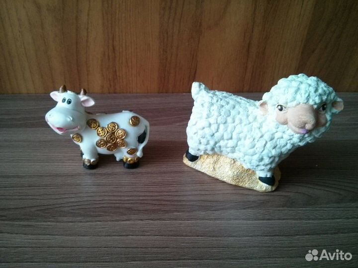 Сувениры статуэтки фигурки