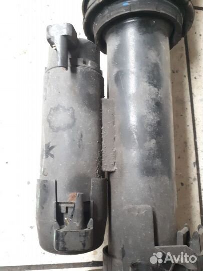 Стойка амортизатора (Пневмоподвеска) передняя
