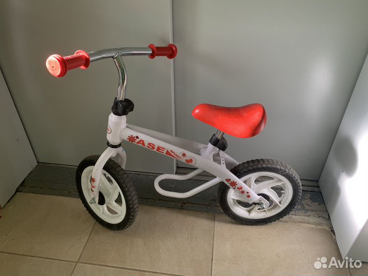 Беговел Ase 3-5 лет