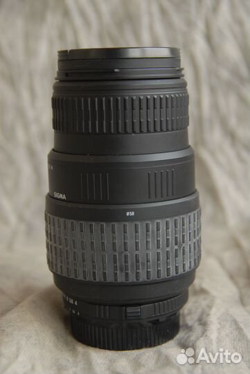 Nikon: Sigma AF 70-300 mm f/ 4-5.6 DL Macro Super