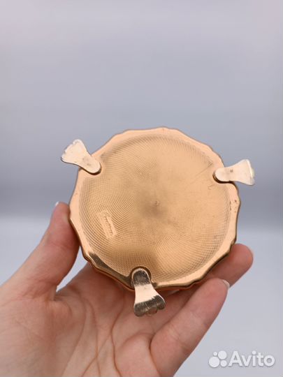 Шкатулка металл латунь бархат сер. XX в. высота 3