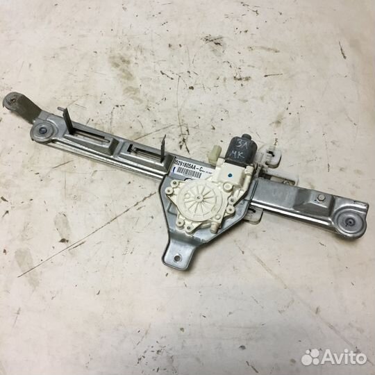 Стеклоподъемник задний Jeep Liberty Джип Либерти