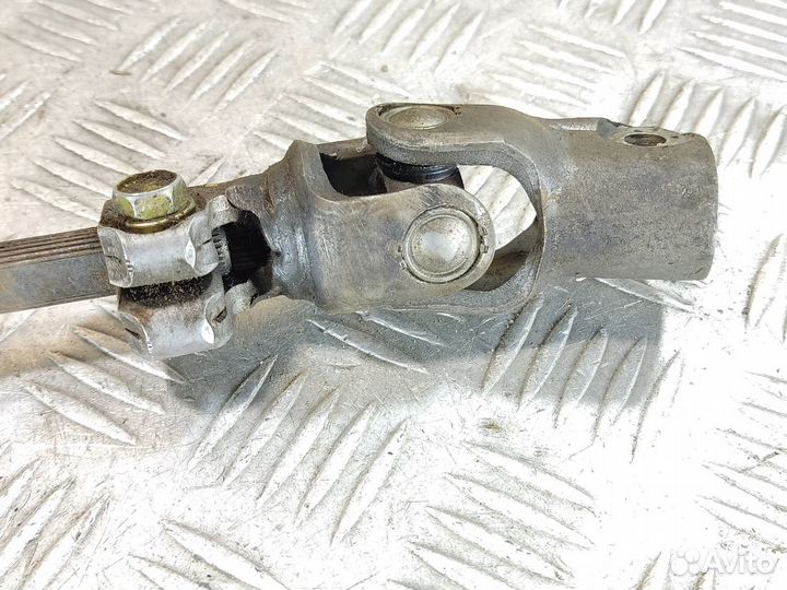 Кардан рулевой нижний Toyota Corolla e10