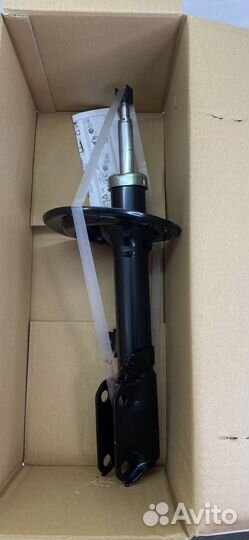 Стойки передние Toyota Camry XV-30