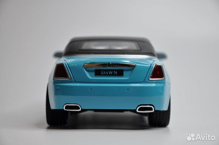 Модель автомобиля Rolls-Royce Dawn металл