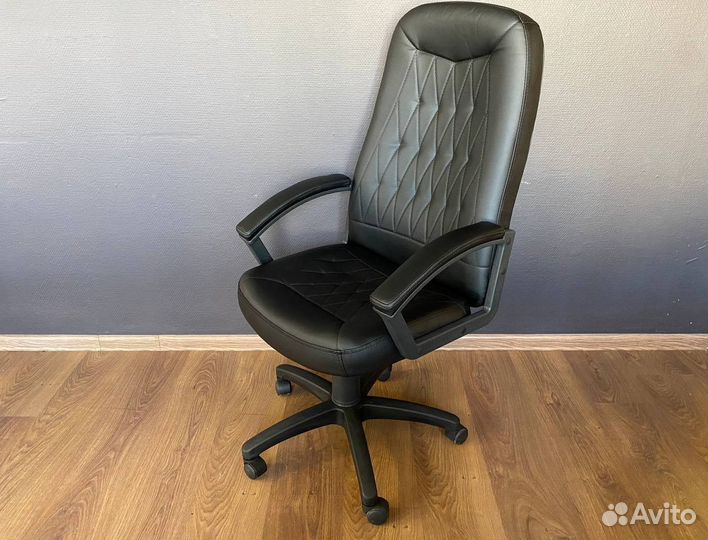 Офисное кресло. Удобное