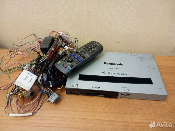 Магнитола Panasonic Strada CN-HDS700TD