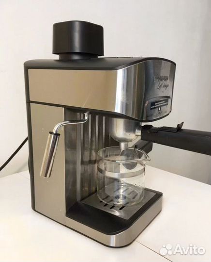 Кофеварка рожковая redmond rcm-m1523