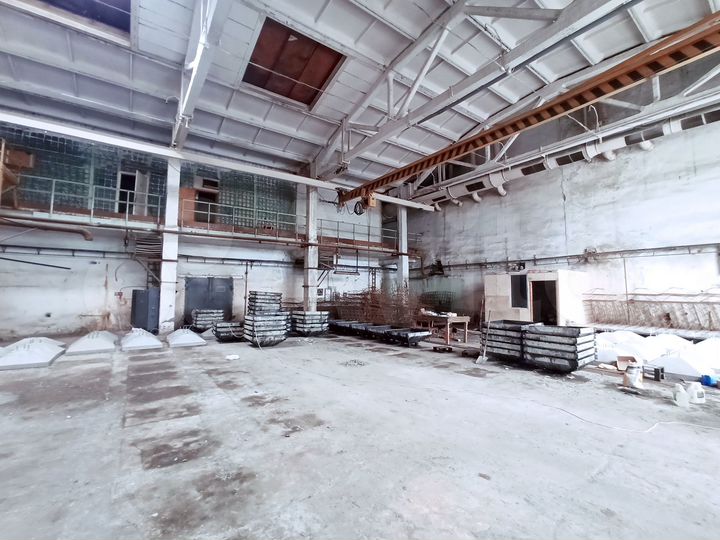 Производственное с кран-балкой 2тонны, 400 м²