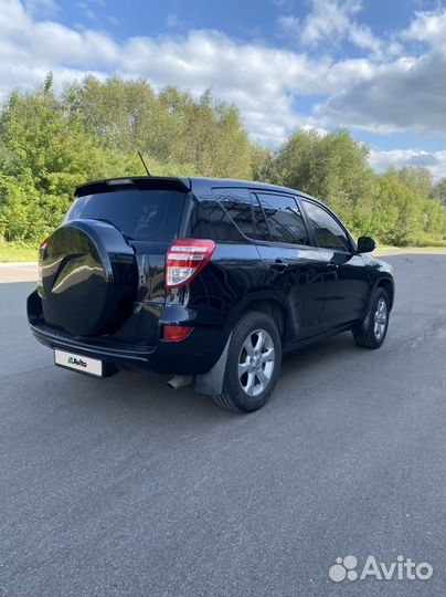 Toyota RAV4, 2010