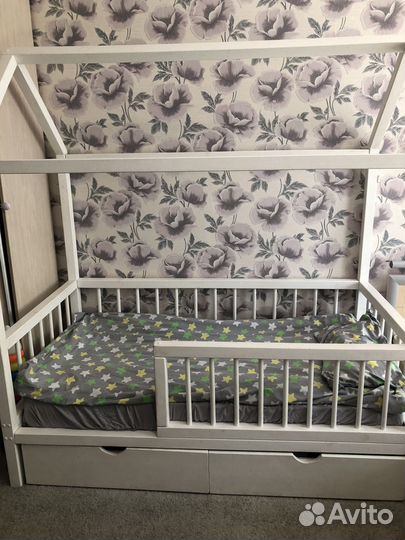 Детская кровать домик бу