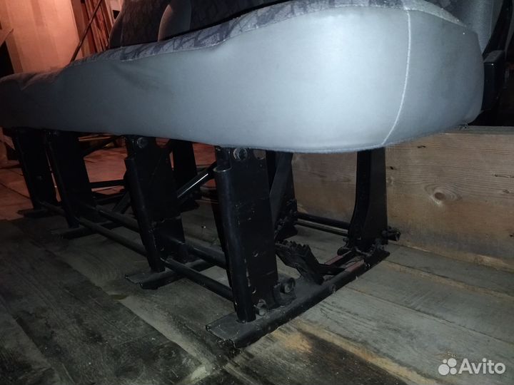 Автомобильное кресло