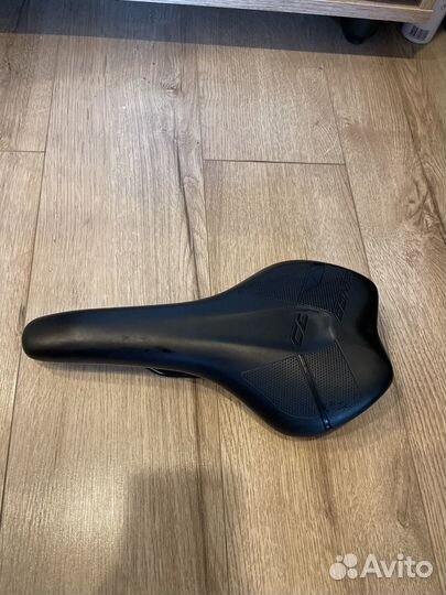 Седло для велосипеда Merida Silex 400