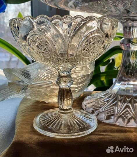 Ваза на ножке старинное стекло