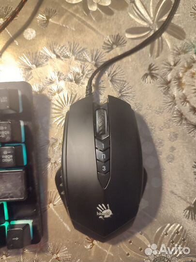 Игровая клавиатура и мышь