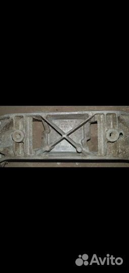 Кронштейн кпп BMW