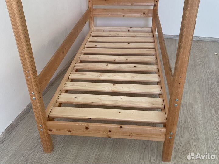 Детская кровать домик с матрасом