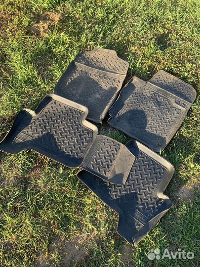 Коврик сузуки грант витара