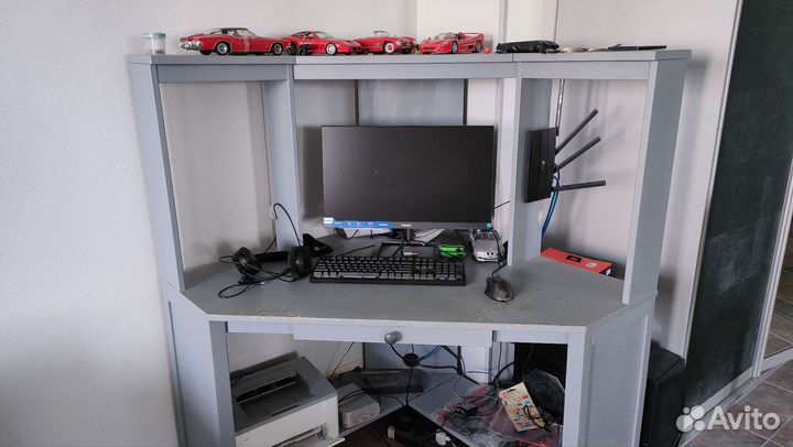 Компьютерный стол IKEA