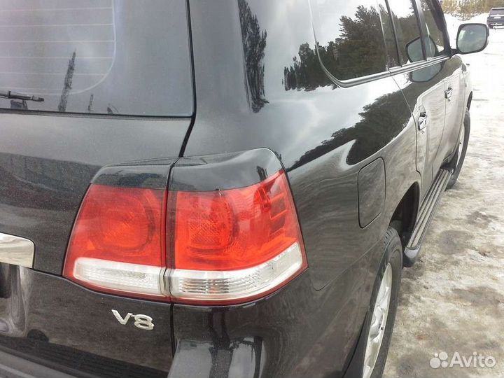 Реснички на задние фонари Land Cruiser 200