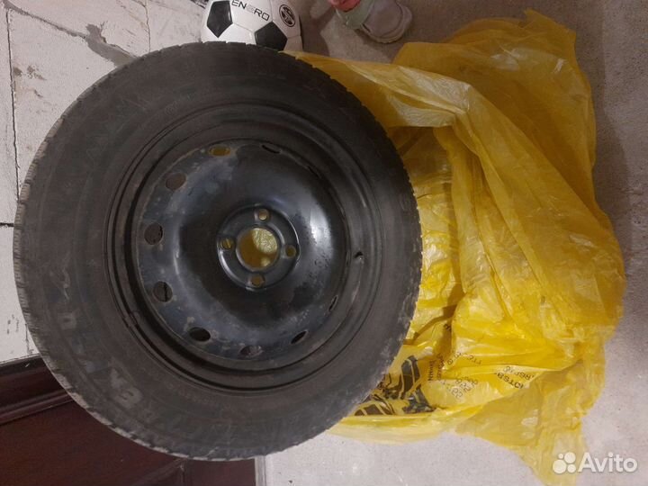 Maxxis ArcticTrekker NP3 185/65 R15 92