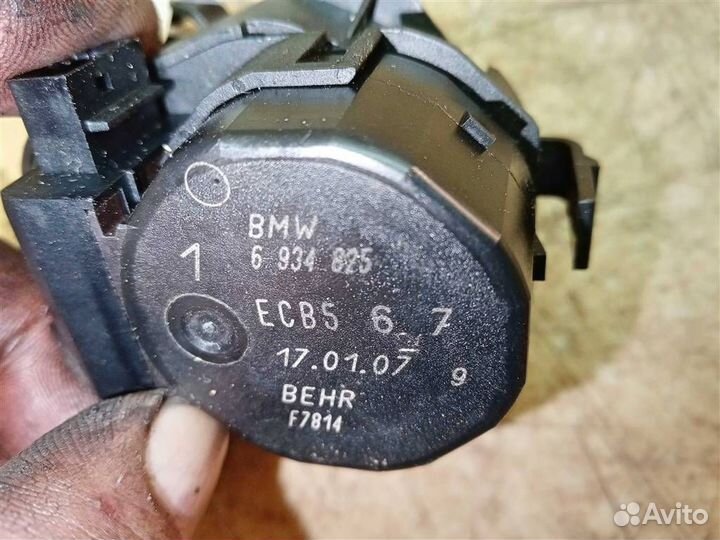 Сервопривод заслонок печки BMW X3 E83 рест