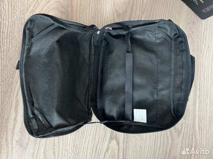 Телевизор и Портативный видеопроигрыватель hyundai