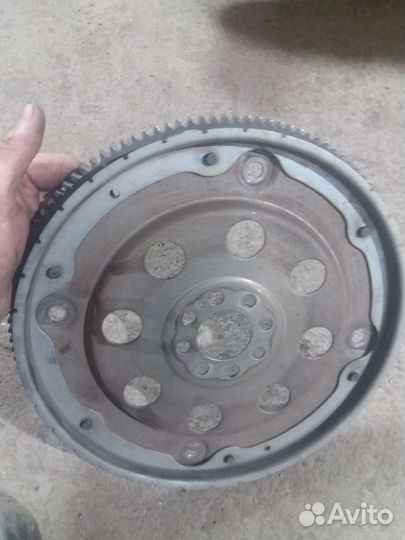 Маховик с болтами vq35de