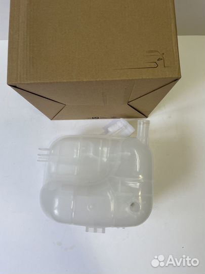 Бачок Расширительный 06D50070