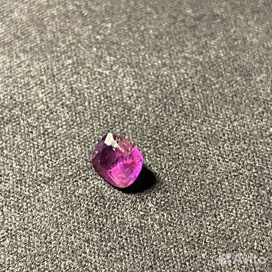 Фиолетовый сапфир