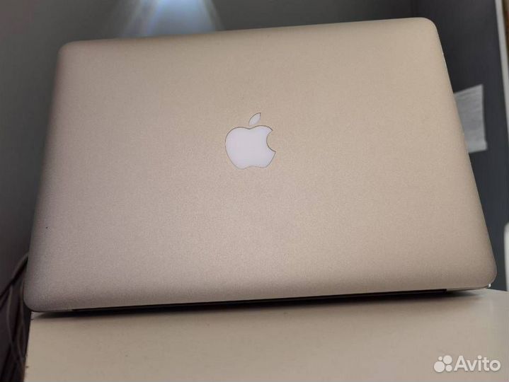 Ноутбук Macbook Air 13 Late 2010 Ssd 120