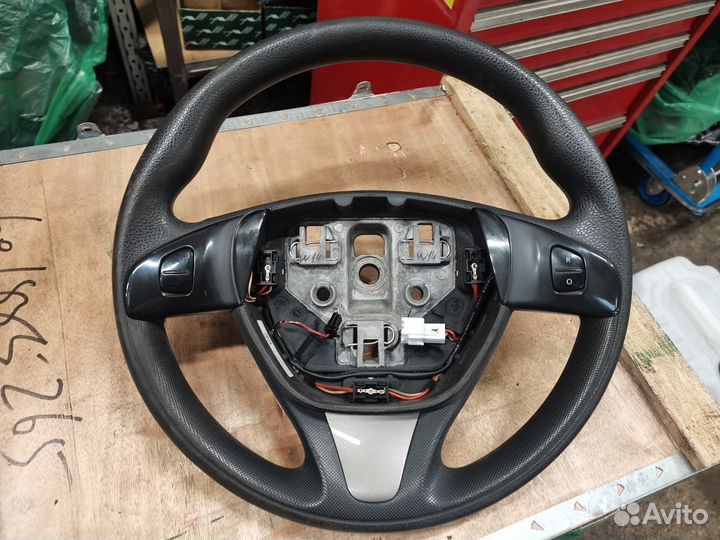 Руль Nissan Terrano 2017