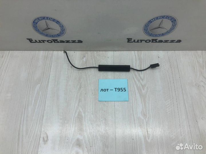 Усилитель антенны задний правый Mercedes W203