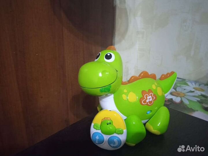 Динозаврик Дино baby go бегает