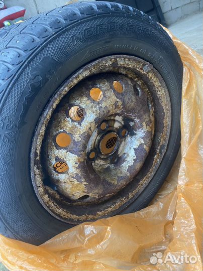 Зимняя шипованная резина R14