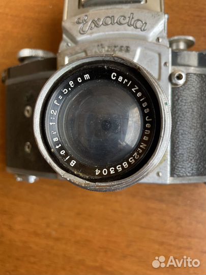 Плёночный фотоаппарат Exacta Jhagee