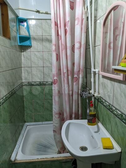 Комната 14 м² в 4-к., 1/2 эт.