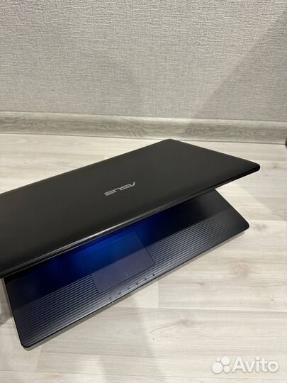 Большой Мощный Ноутбук экран 18.4