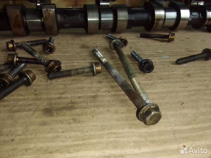 Комплект болтов постели расредвал Citroen C5 2.0