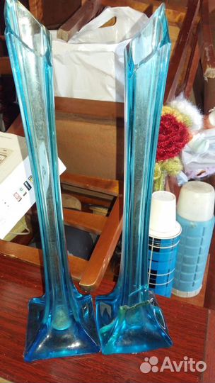 Вазы из цветного стекла