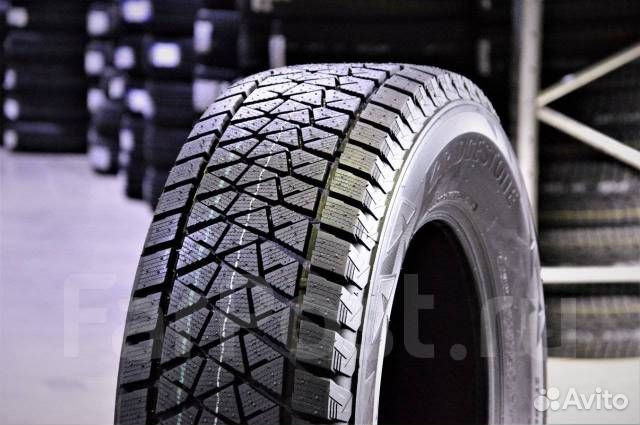 Bridgestone Blizzak DM-V2 215/60 R17 112