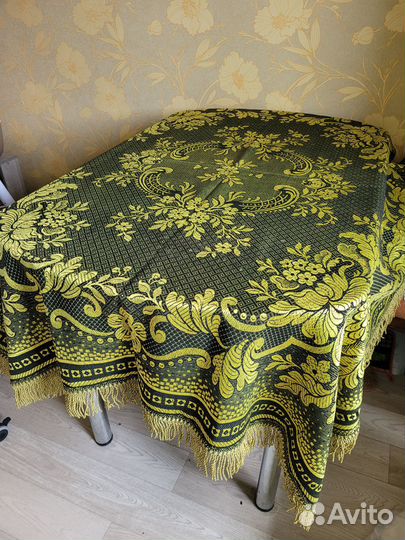 Винтажная жаккардовая скатерть из Германии новая