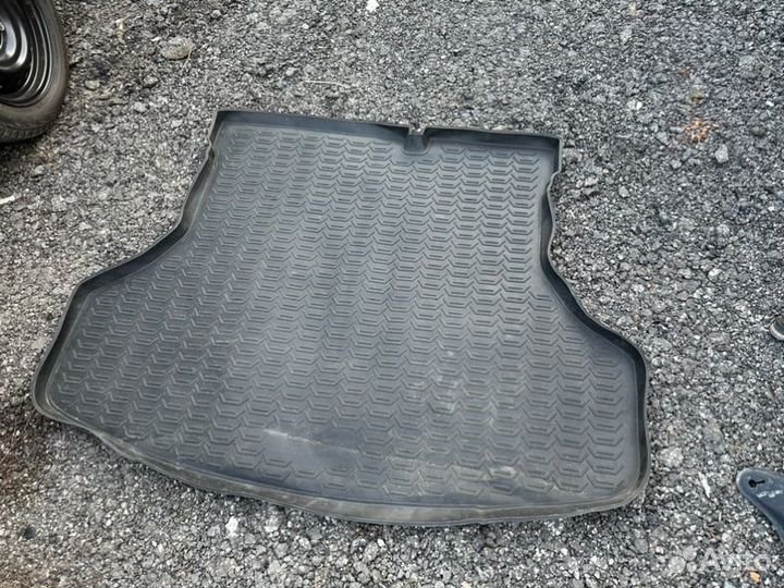 Коврик багажника Nissan Sentra B17 1.6 HR16DE CVT