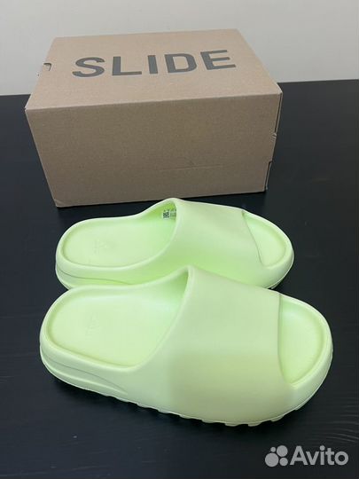 Adidas yeezy Slide glow green