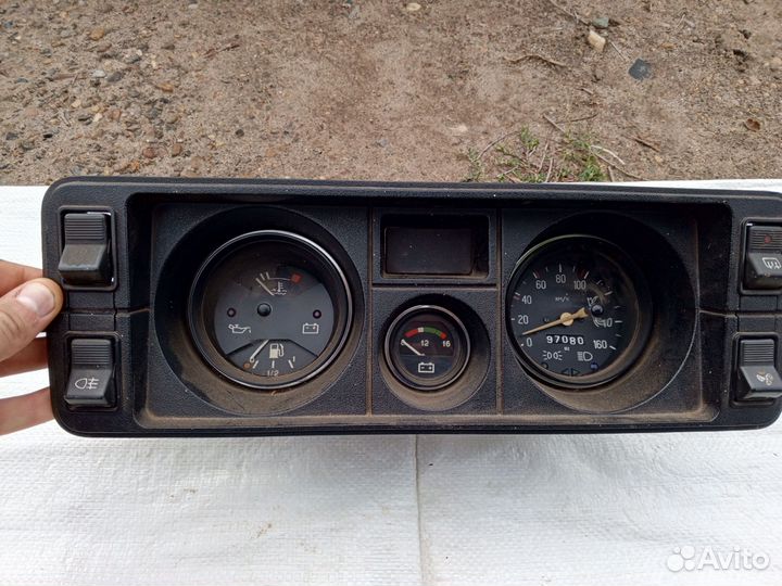 Ранняя приборка 2105 с конусами